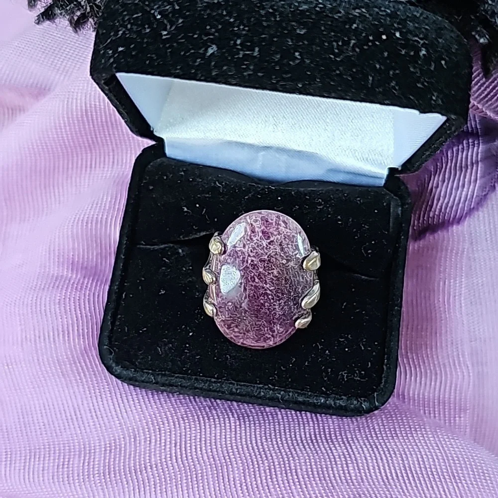 Ring - Picture 1 of 5